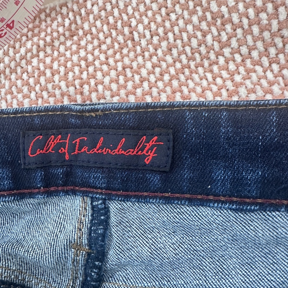 Cult of Individuality Bohemi bootcut destroyed jeans size 27 - Picture 8 of 14